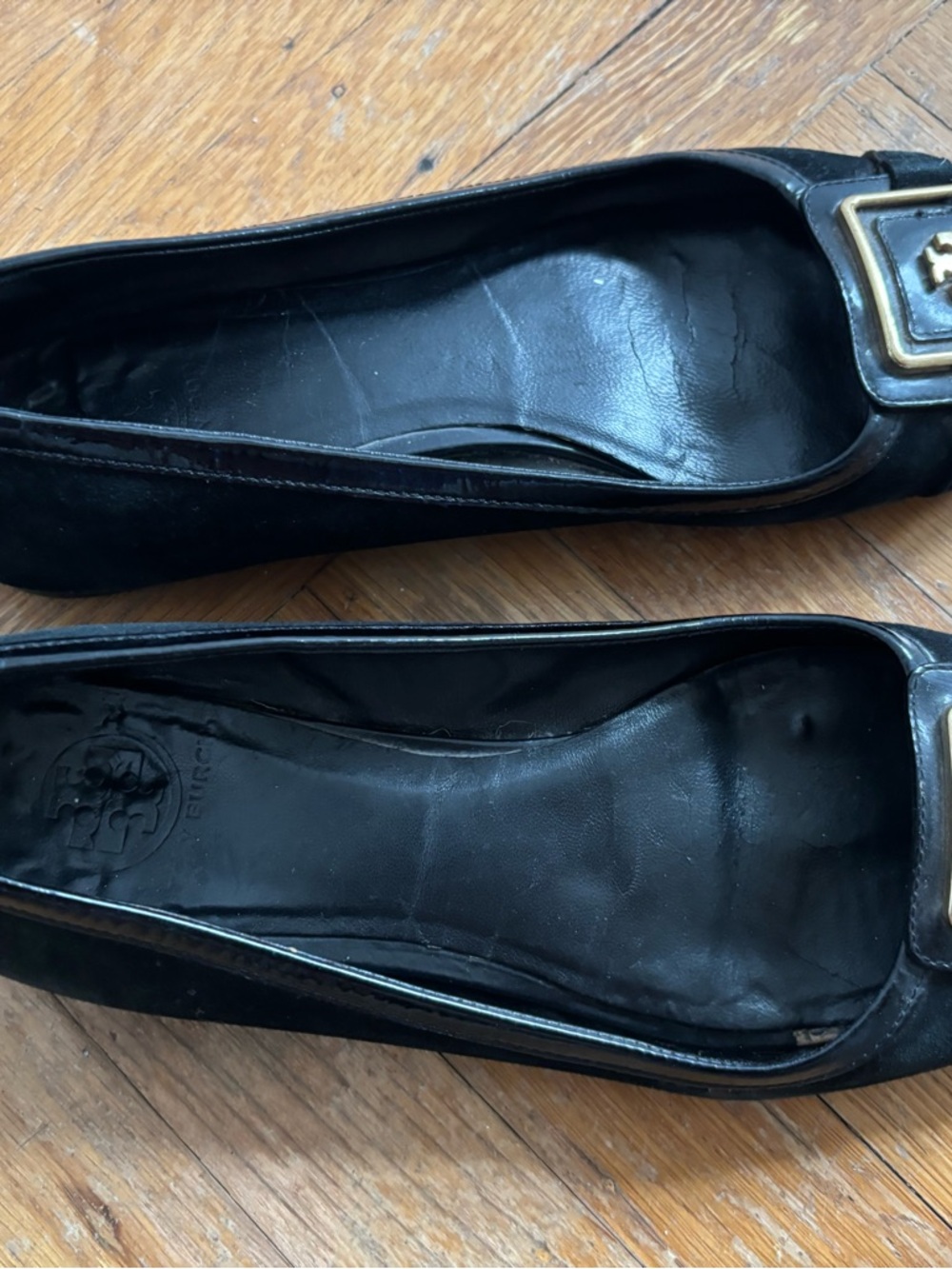 Tory Burch Black Suede Flats with Gold Logo Buckle - Picture 6 of 7